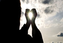 炒股配资最新:股票炒股配资平台-龙头业绩亮眼！光模块集体爆发 1.6T放量时代开启？